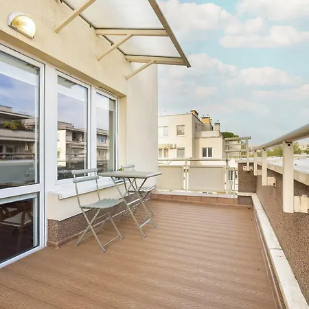 Cozy With Parking Near Babice Airport By Renters Apartment