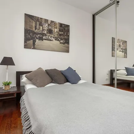Cozy With Parking Near Babice Airport By Renters Warsaw